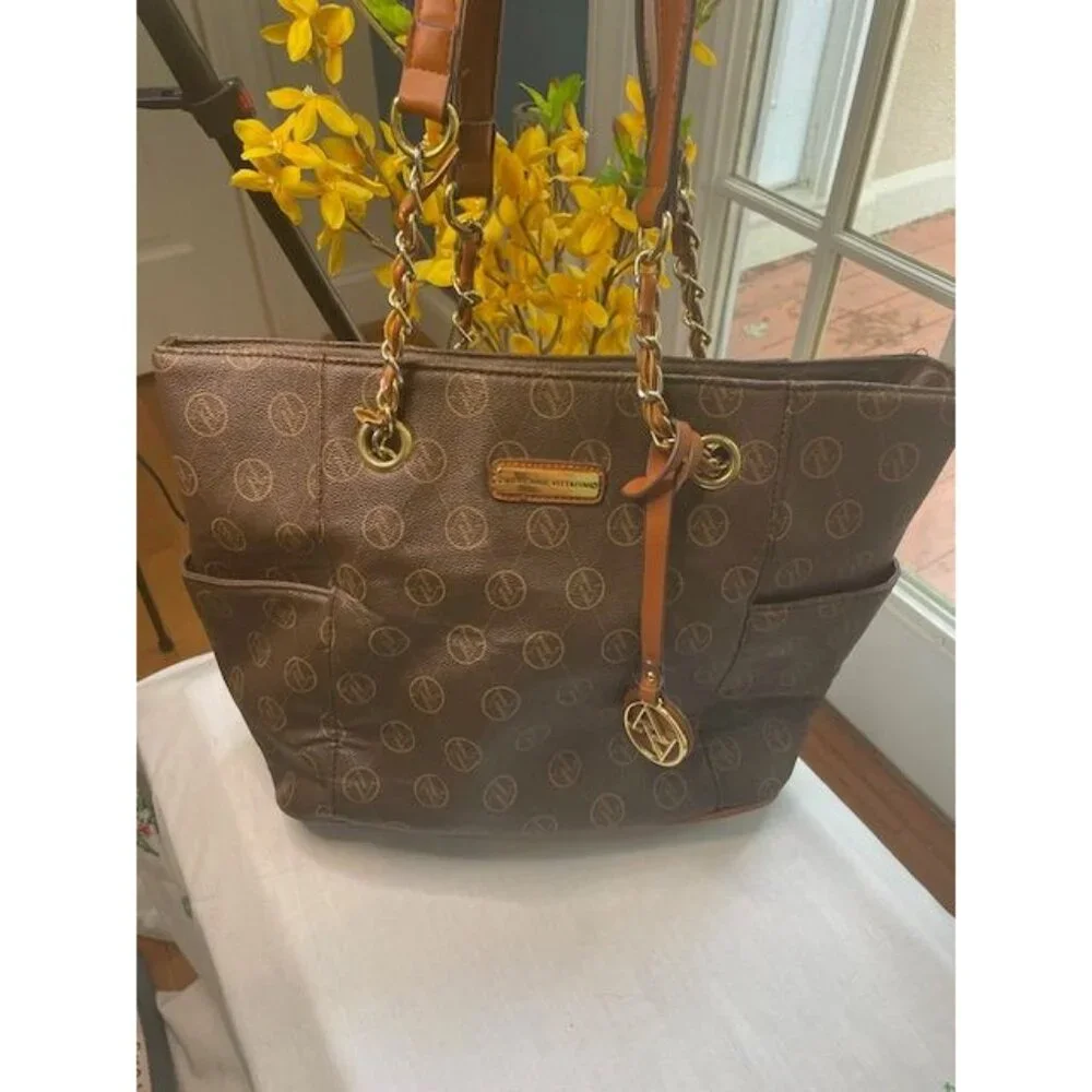 Power Look, Smart Price – Adrienne Vittadini Geo-Chic Tote - Picture 2 of 9